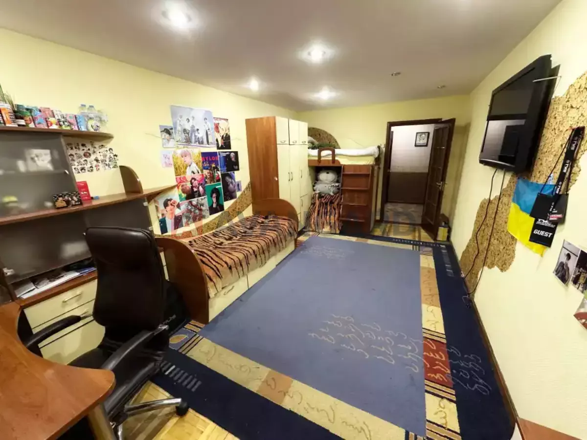 3 ��. ��������, 91/53/20 ��. �., 3/14 ������ ���� 6