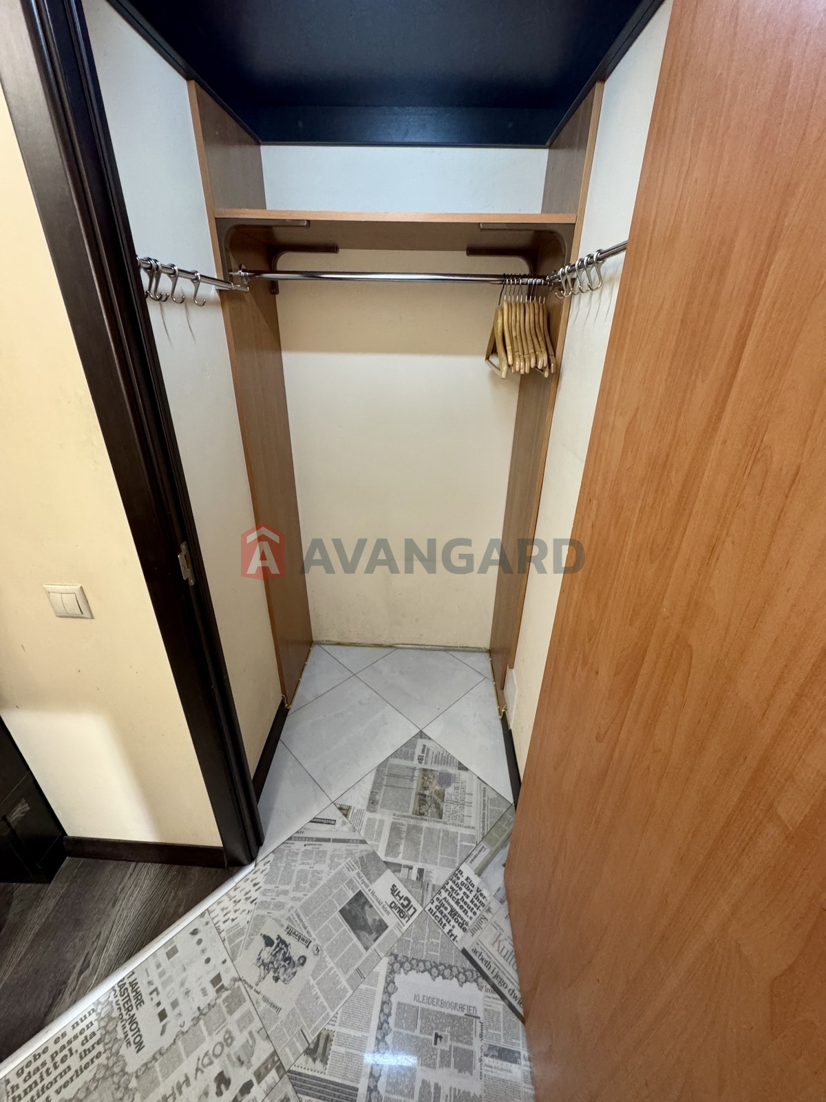 3 ��. ��������, 74.2/44.8/9.3 ��. �., 9/12 ������ ���� 11