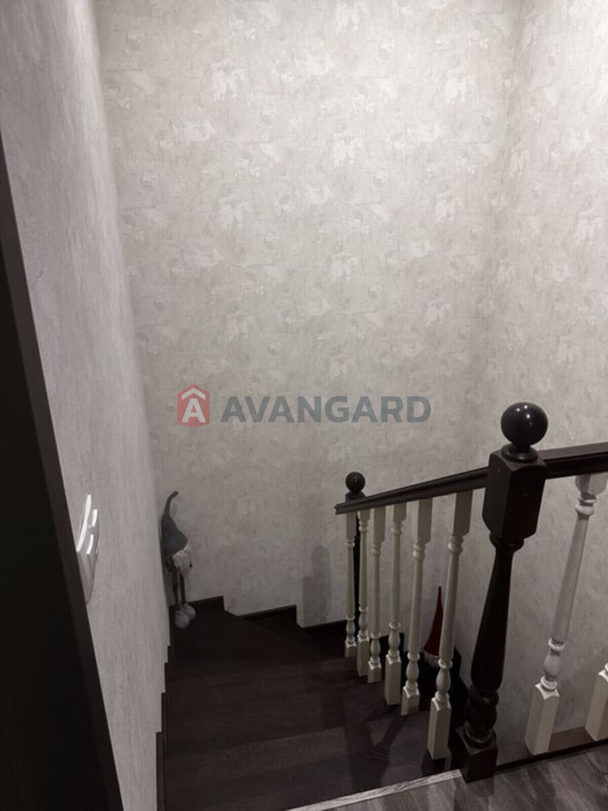 4 ��. ��������, 157/-/37 ��. �., 10/10 ������ ���� 9