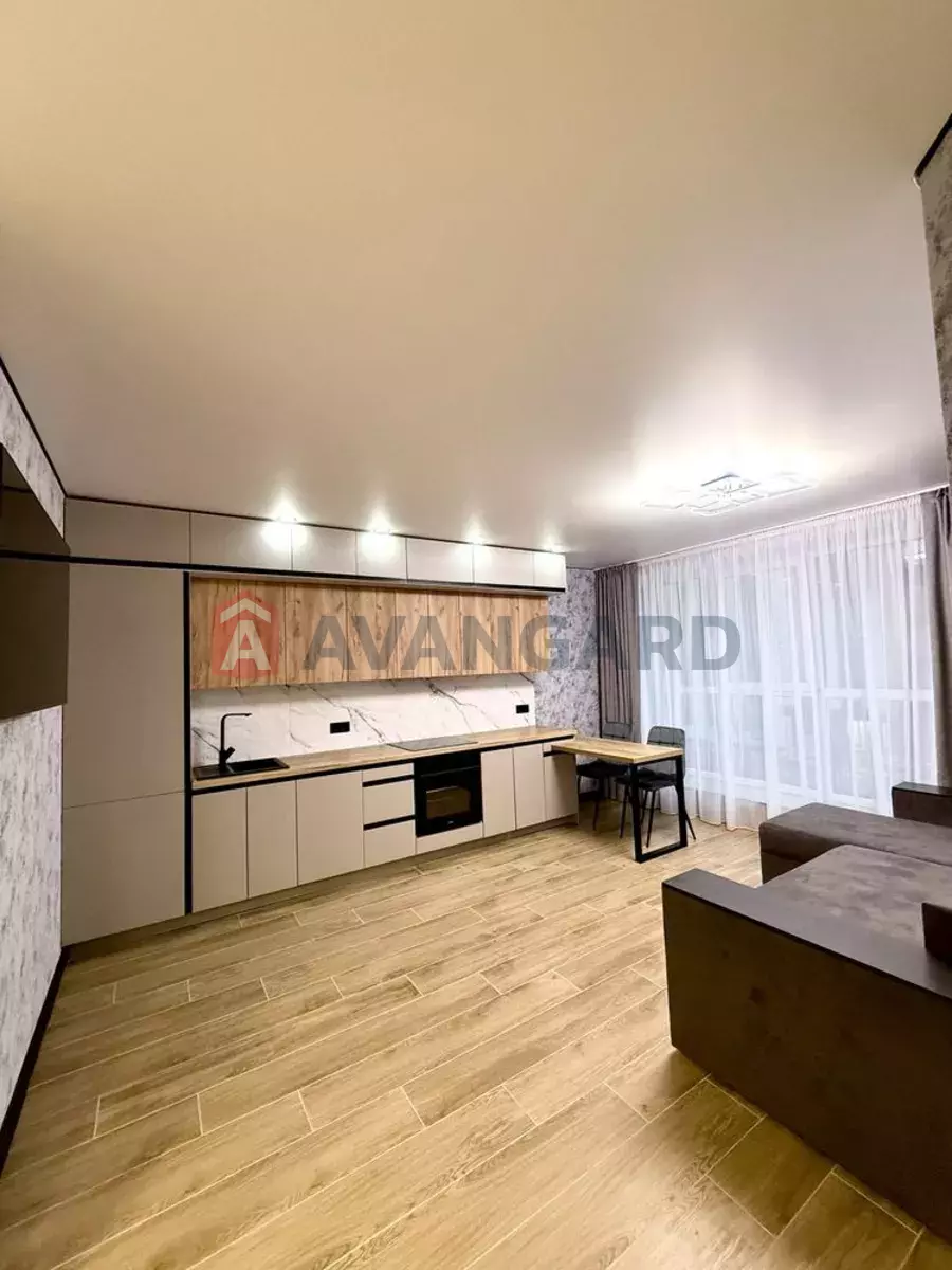 2 ��. ��������, 42/-/18 ��. �., 2/10 ������ ���� 2