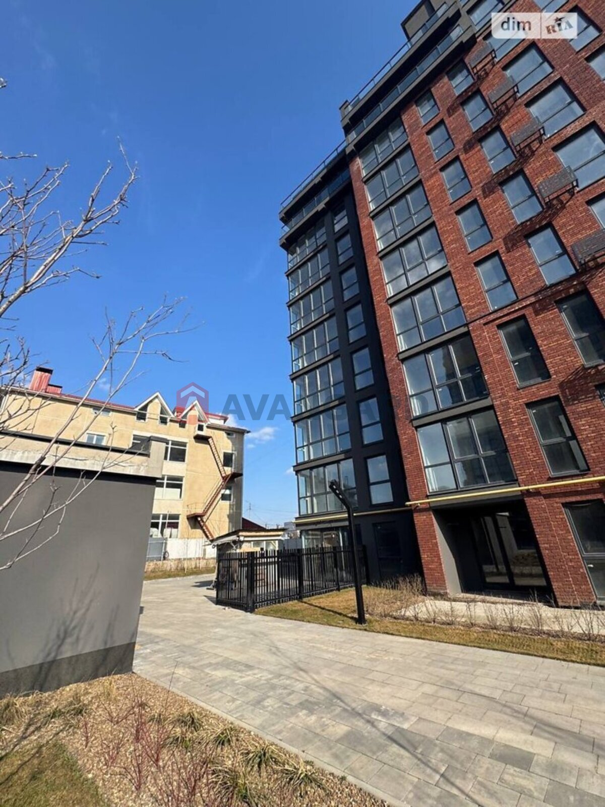 2 ��. ��������, 68/34/20 ��. �., 3/10 ������ ���� 16