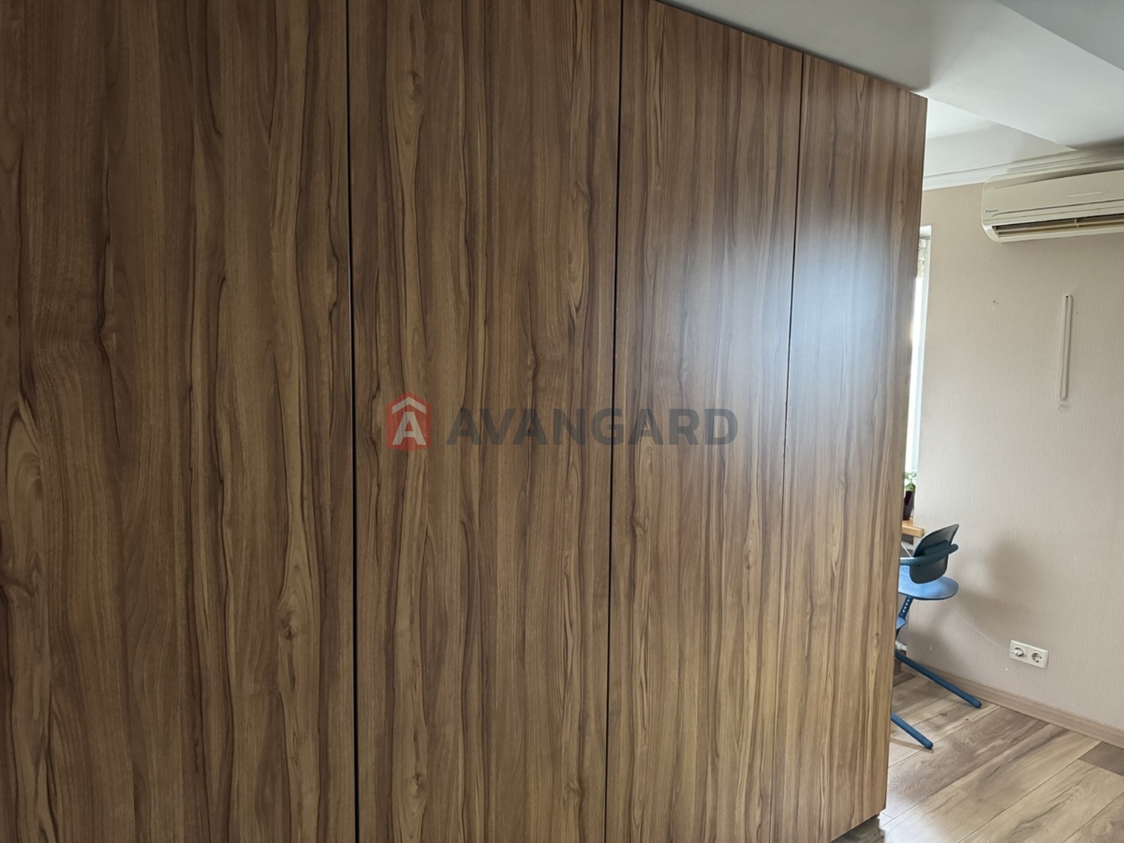 2 ����. ��������, 43/28/6 ��. �., 9/9 ���� ���� 1