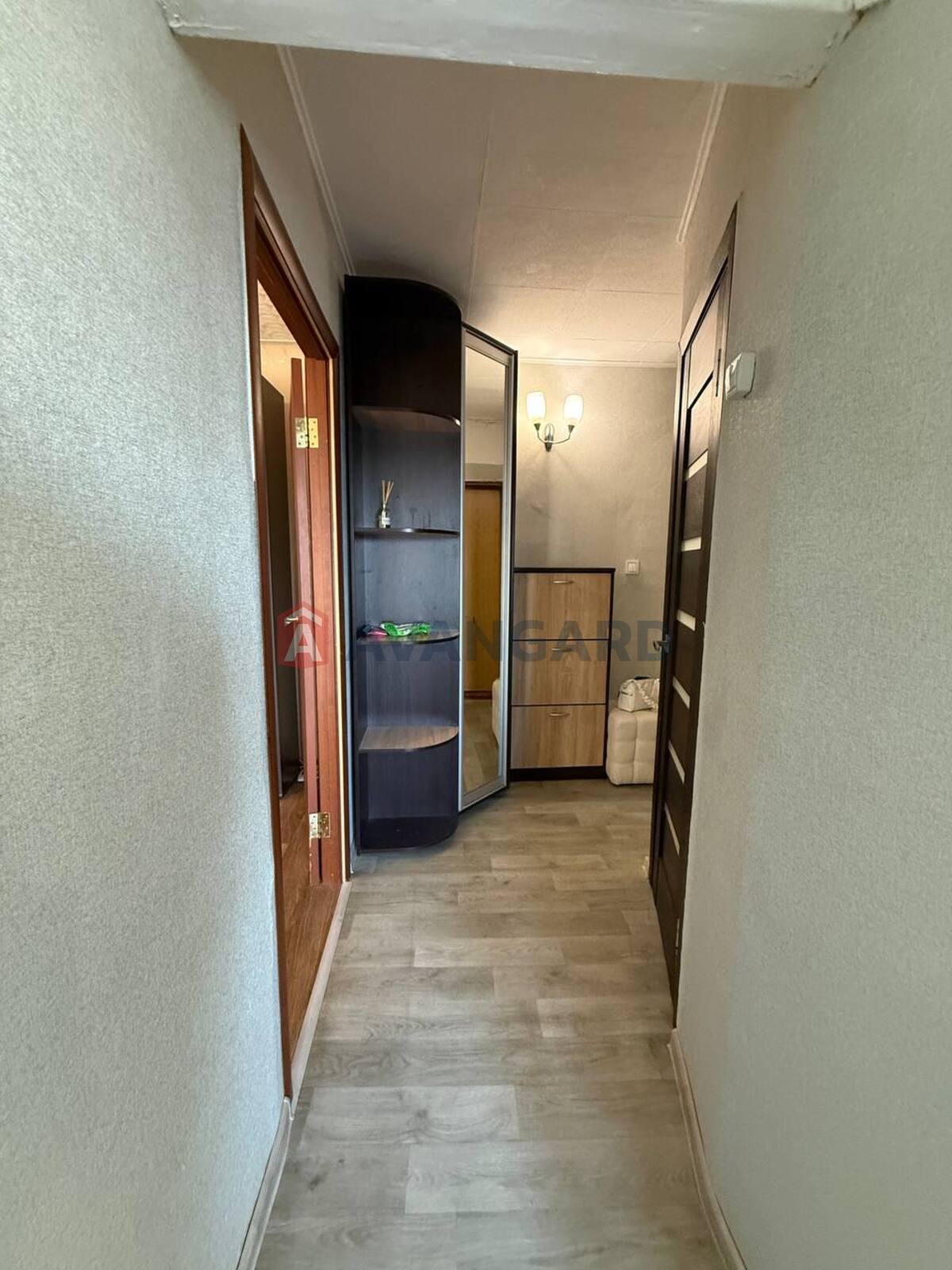 2 ��. ��������, 45,5/28/6 ��. �., 4/5 ������ ���� 3