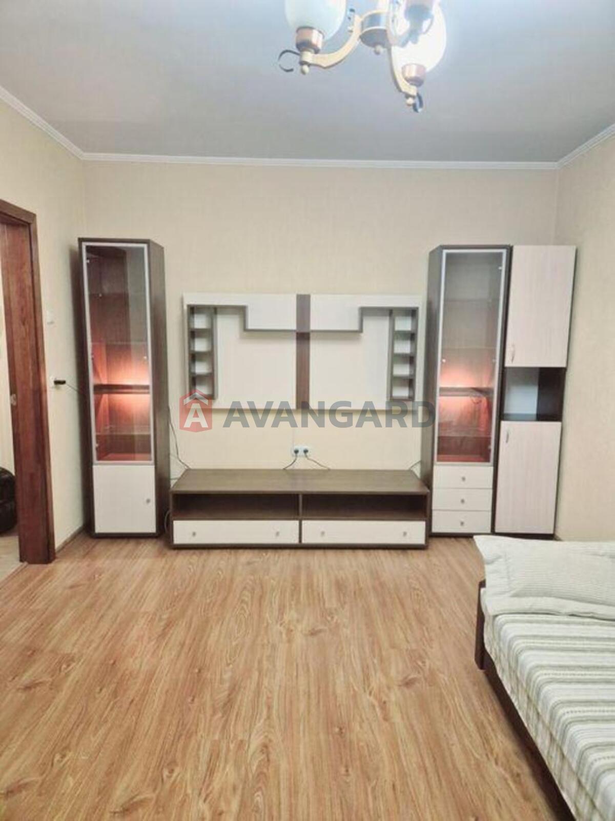 1 ��. ��������, 42/-/9 ��. �., 13/14 ������ ���� 4