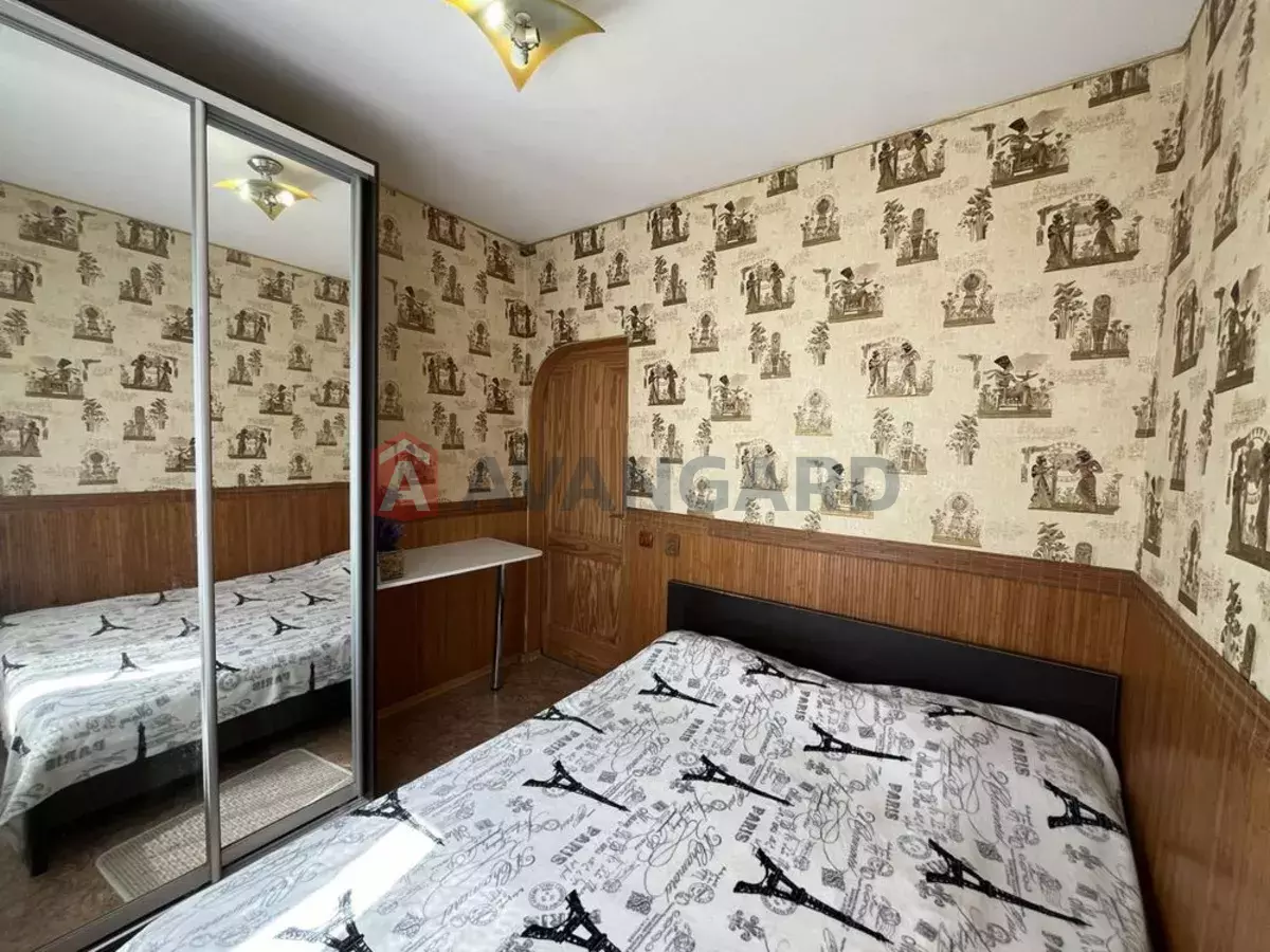 4 ��. ��������, 82/-/12 ��. �., 10/10 ������ ���� 1