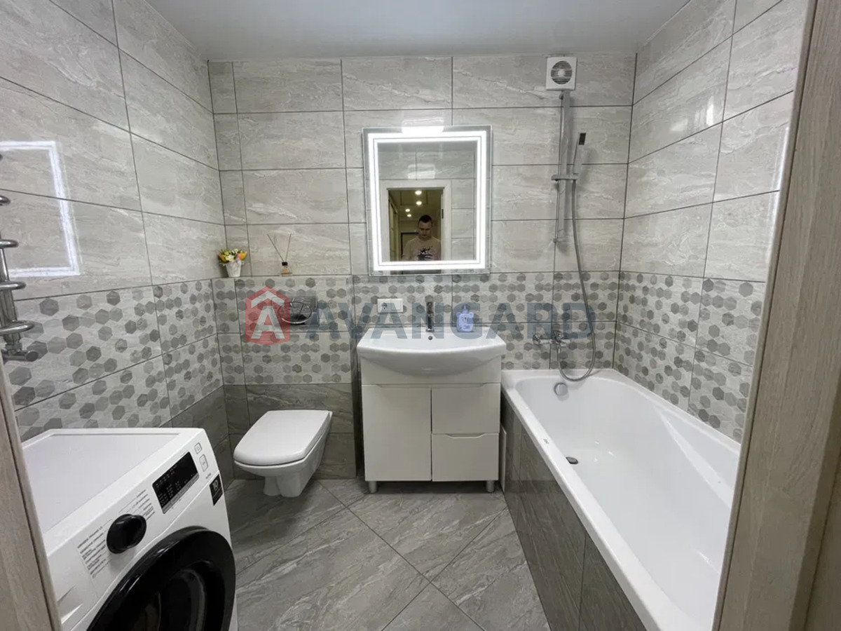 1 ��. ��������, 53/-/19 ��. �., 6/10 ������ ���� 6