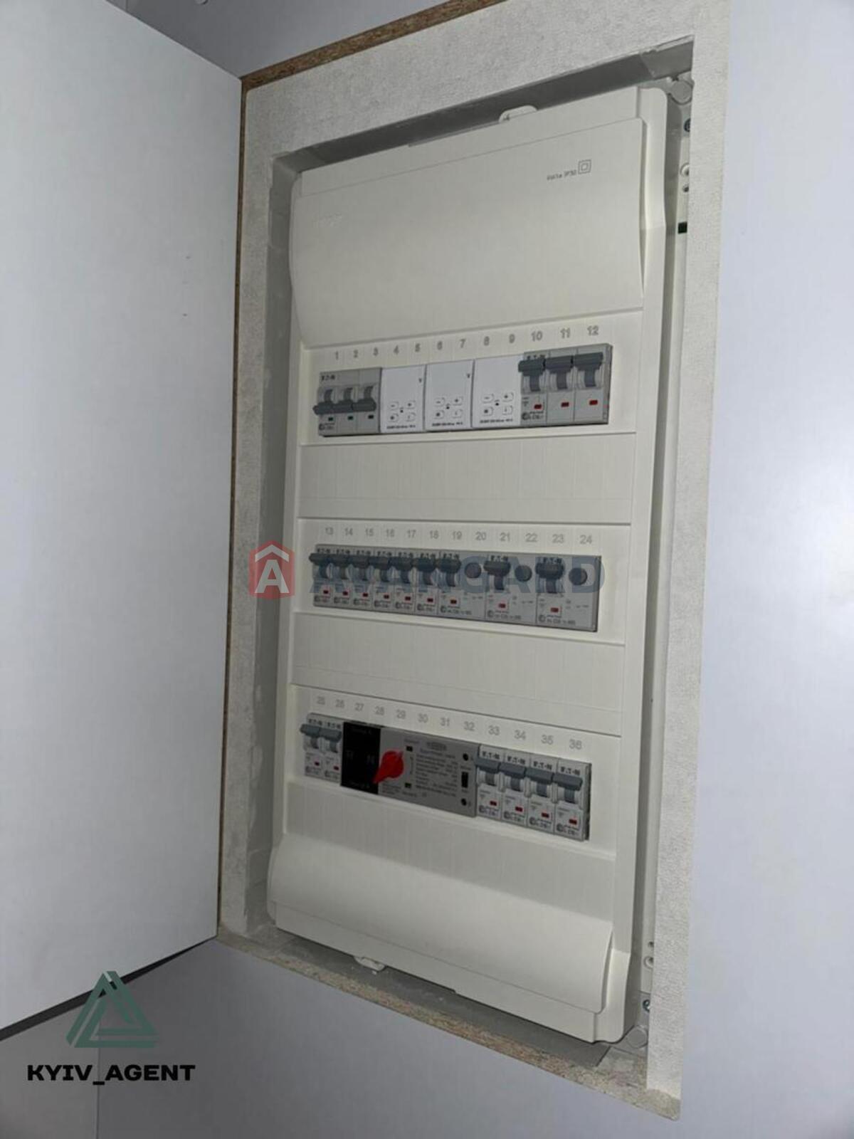 3 ��. ��������, 55/25/19 ��. �., 5/21 ������ ���� 14