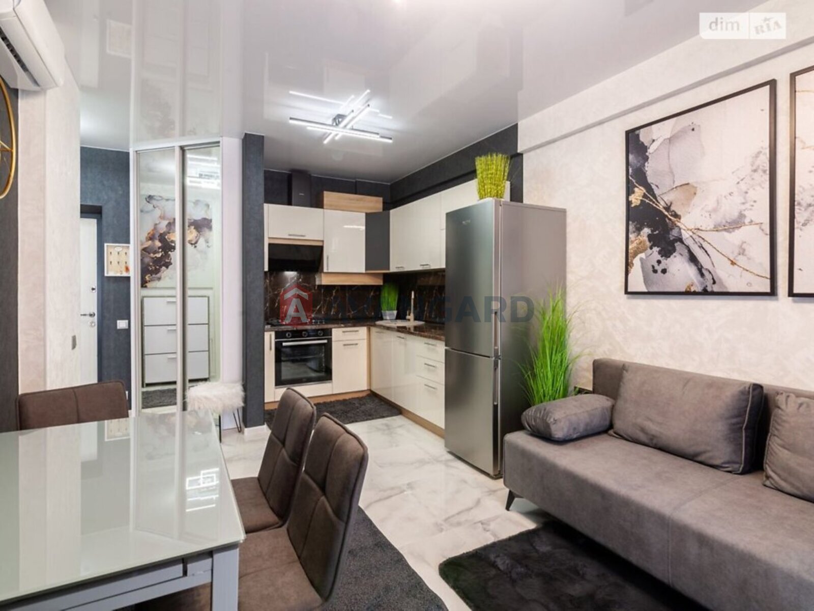 1 ��. ��������, 40/-/- ��. �., 4/10 ������ ���� 2