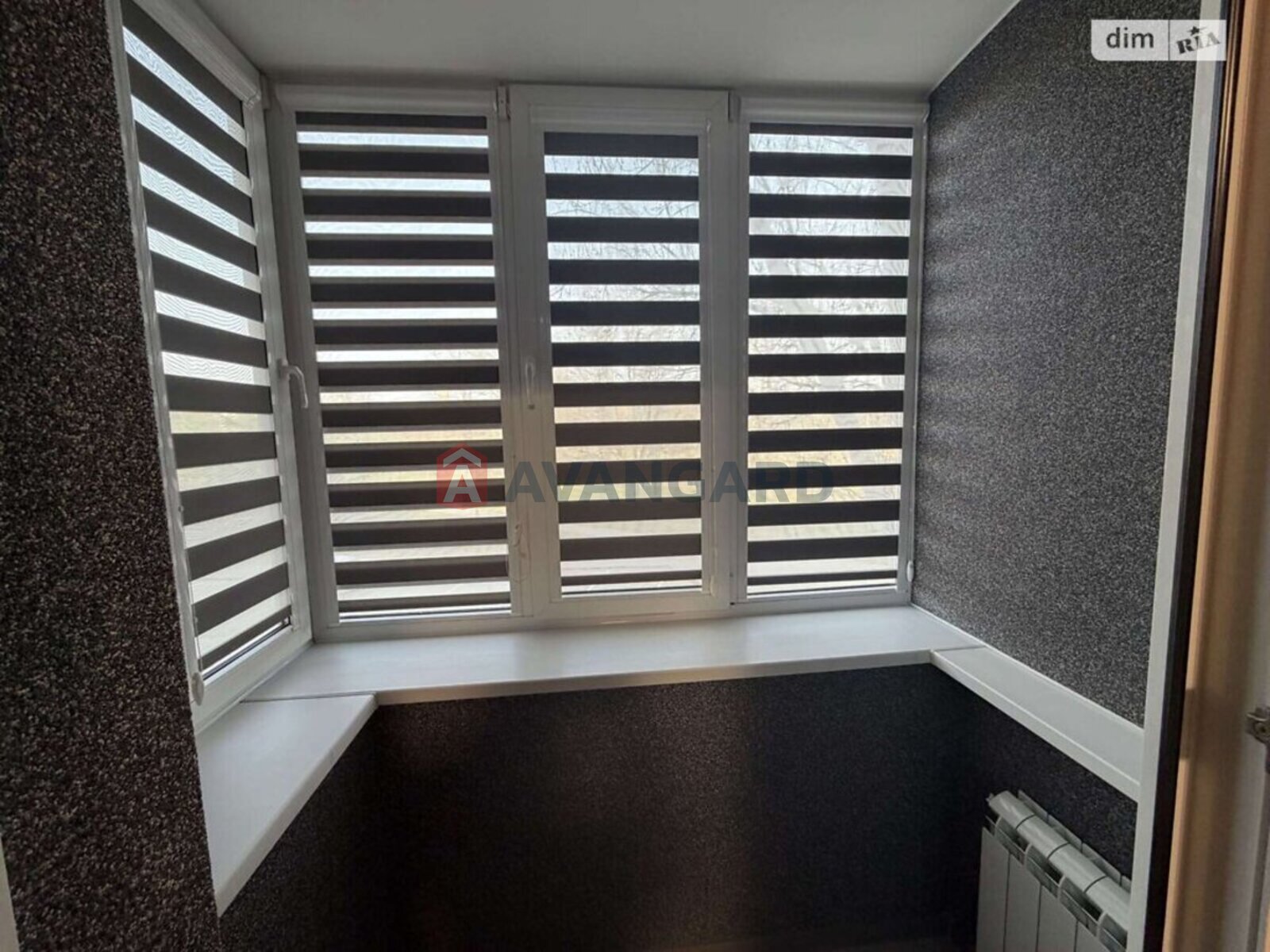 3 ��. ��������, 70/70/- ��. �., 2/5 ������ ���� 27