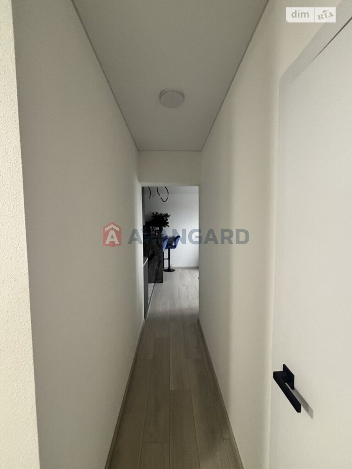 1 ��. ��������, 38/-/- ��. �., 5/5 ������ ���� 7