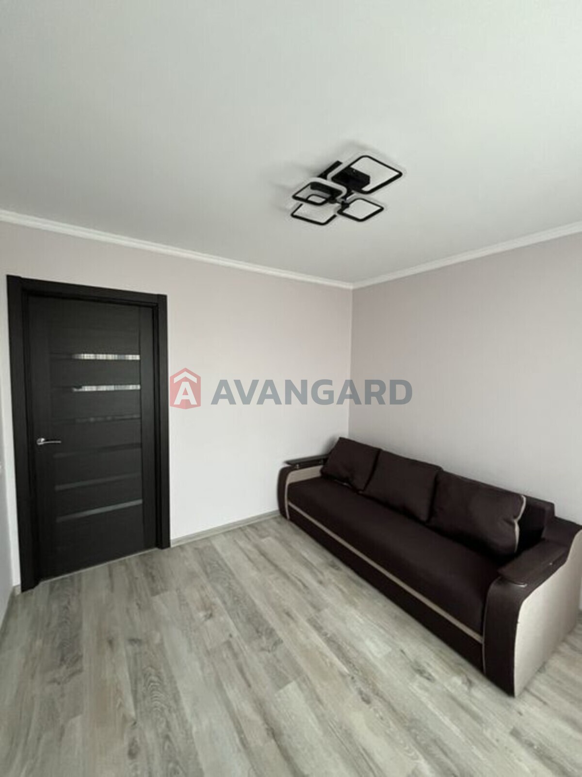 3 . , 64/-/8 . ., 9/10   4