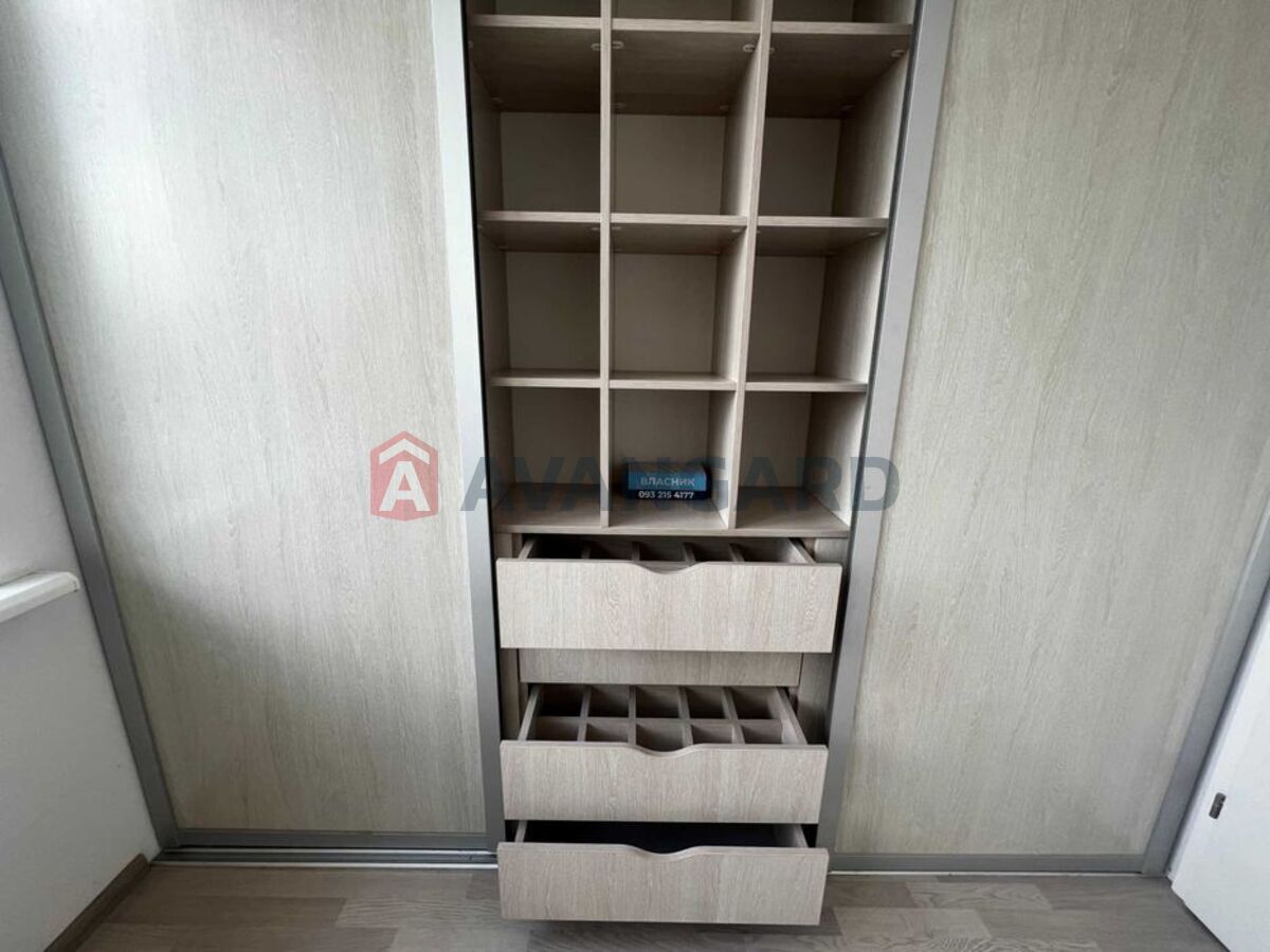 3 ��. ��������, 58/-/10 ��. �., 5/22 ������ ���� 8