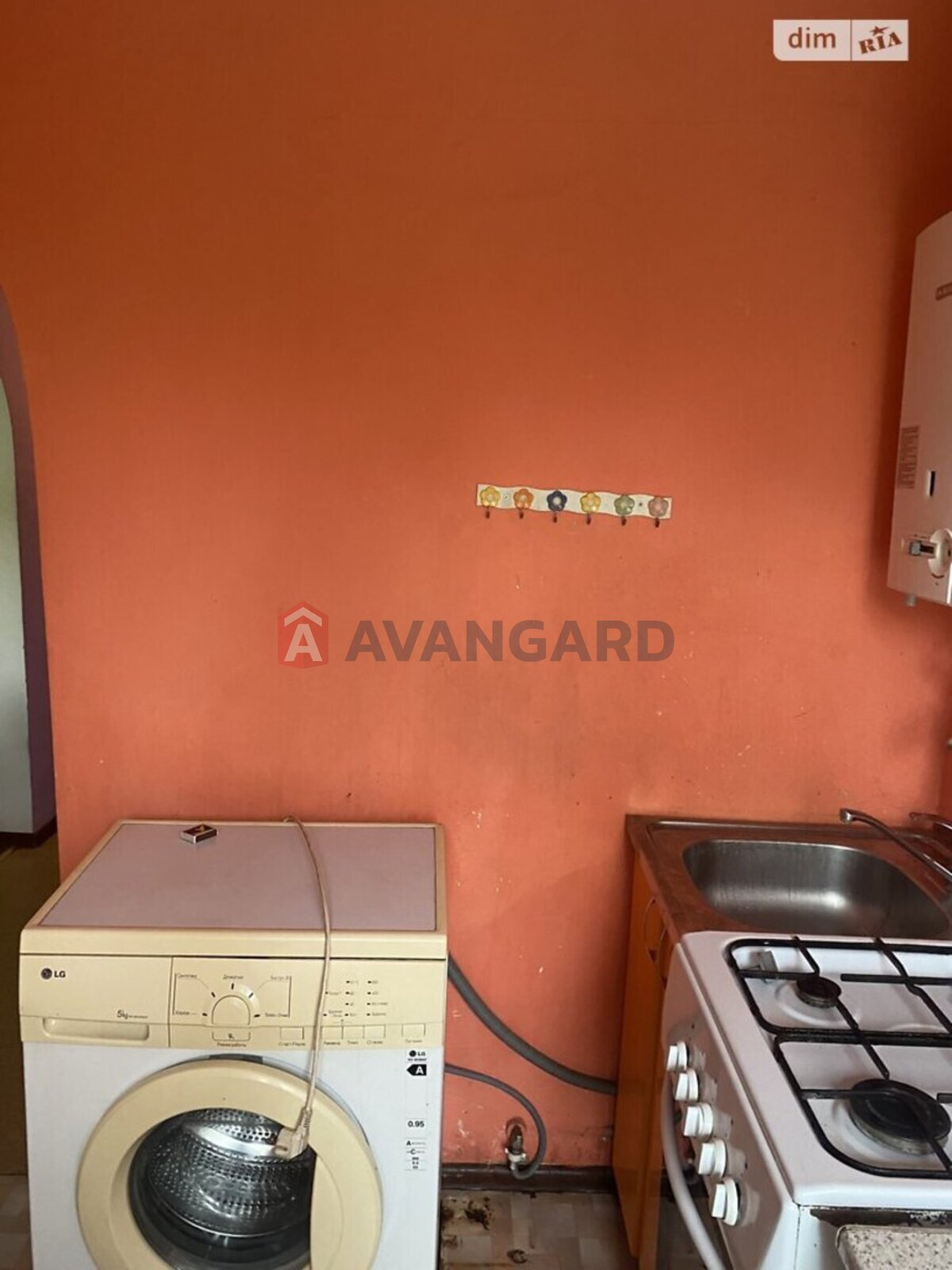 1 ��. ��������, 28/14/6 ��. �., 3/5 ������ ���� 14