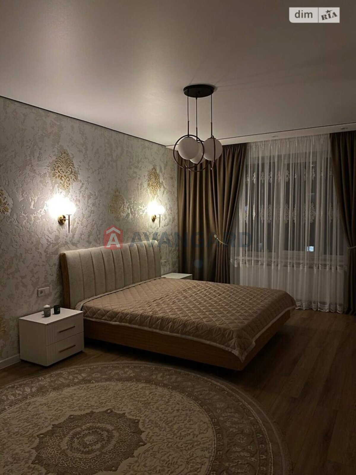 2 ��. ��������, 82/40/18 ��. �., 6/10 ������ ���� 20