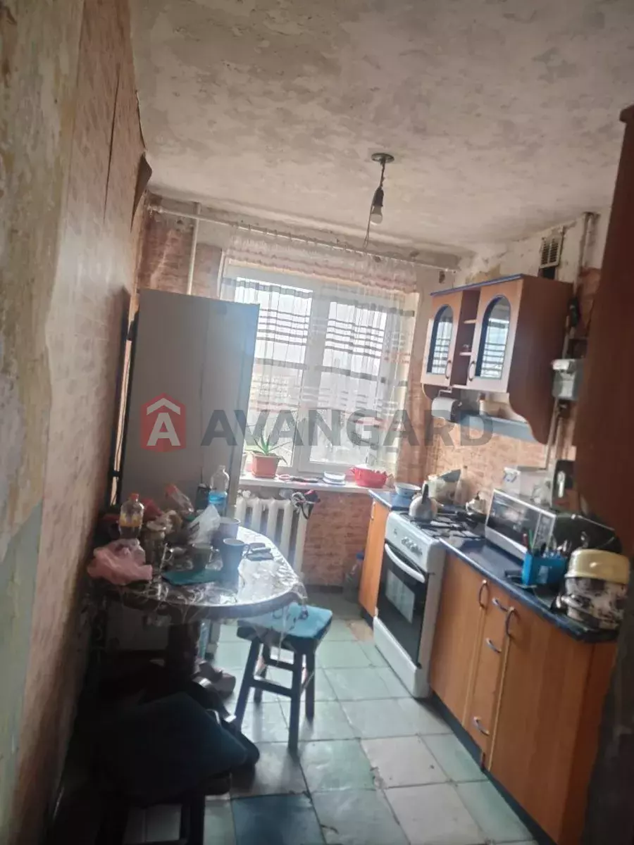 5 ����. ��������, 61/-/10 ��. �., 8/9 ���� ���� 1