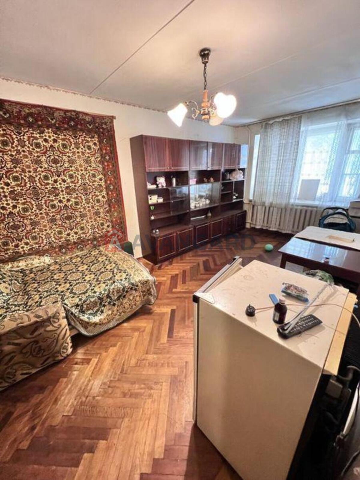 3 ��. ��������, 63/-/7 ��. �., 1/14 ������ ���� 4