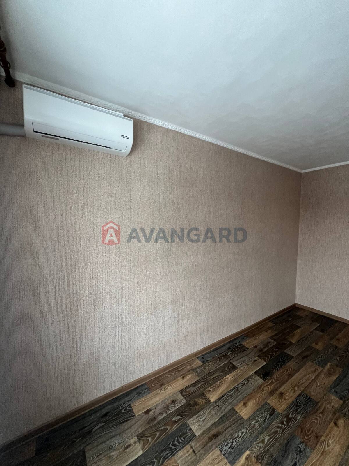 1 ��. ��������, 19/-/4 ��. �., 3/5 ������ ���� 3