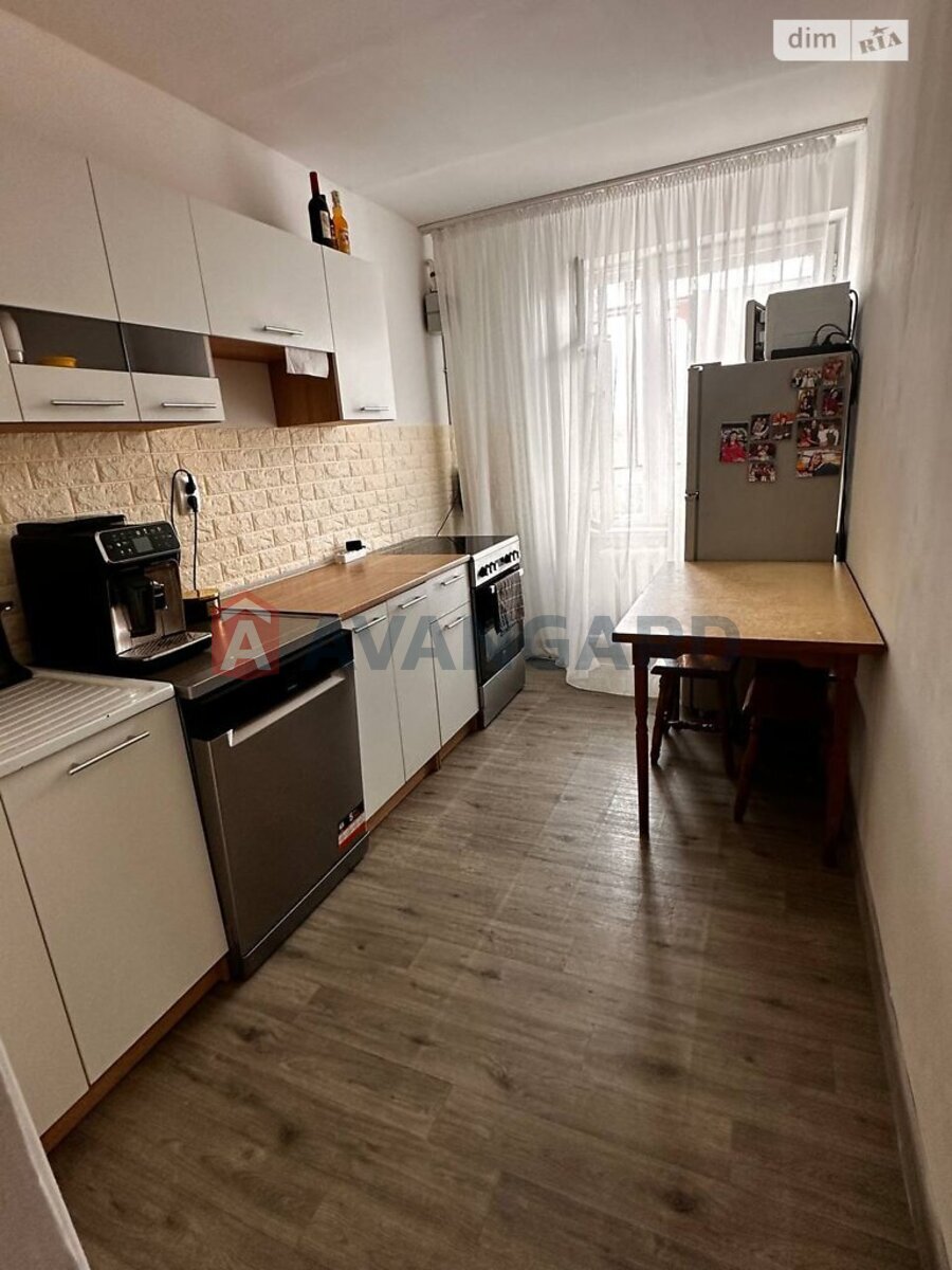 3 . , 65/37/7 . ., 9/9   7