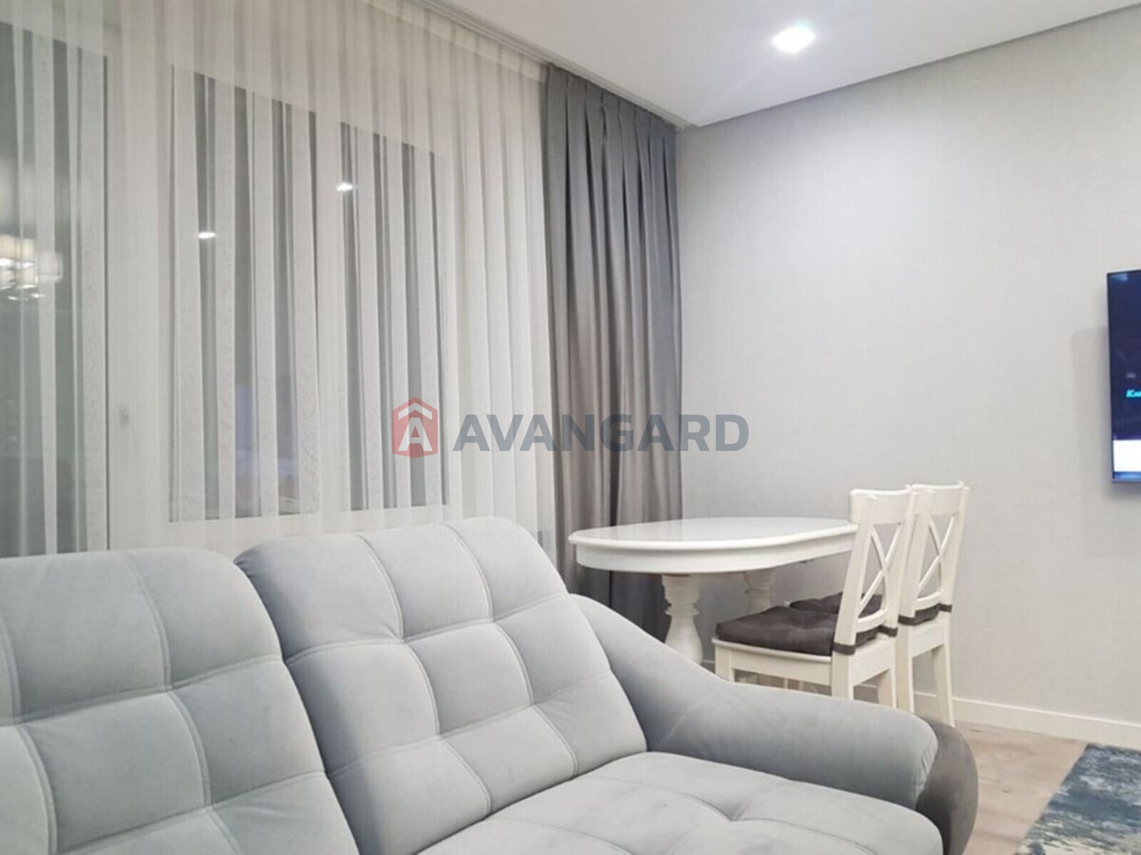 3 ����. ��������, 92/-/11 ��. �., 6/10 ���� ���� 6