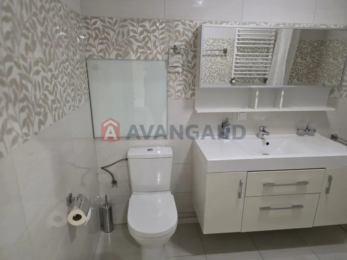 2 ��. ��������, 70/-/15 ��. �., 8/10 ������ ���� 8