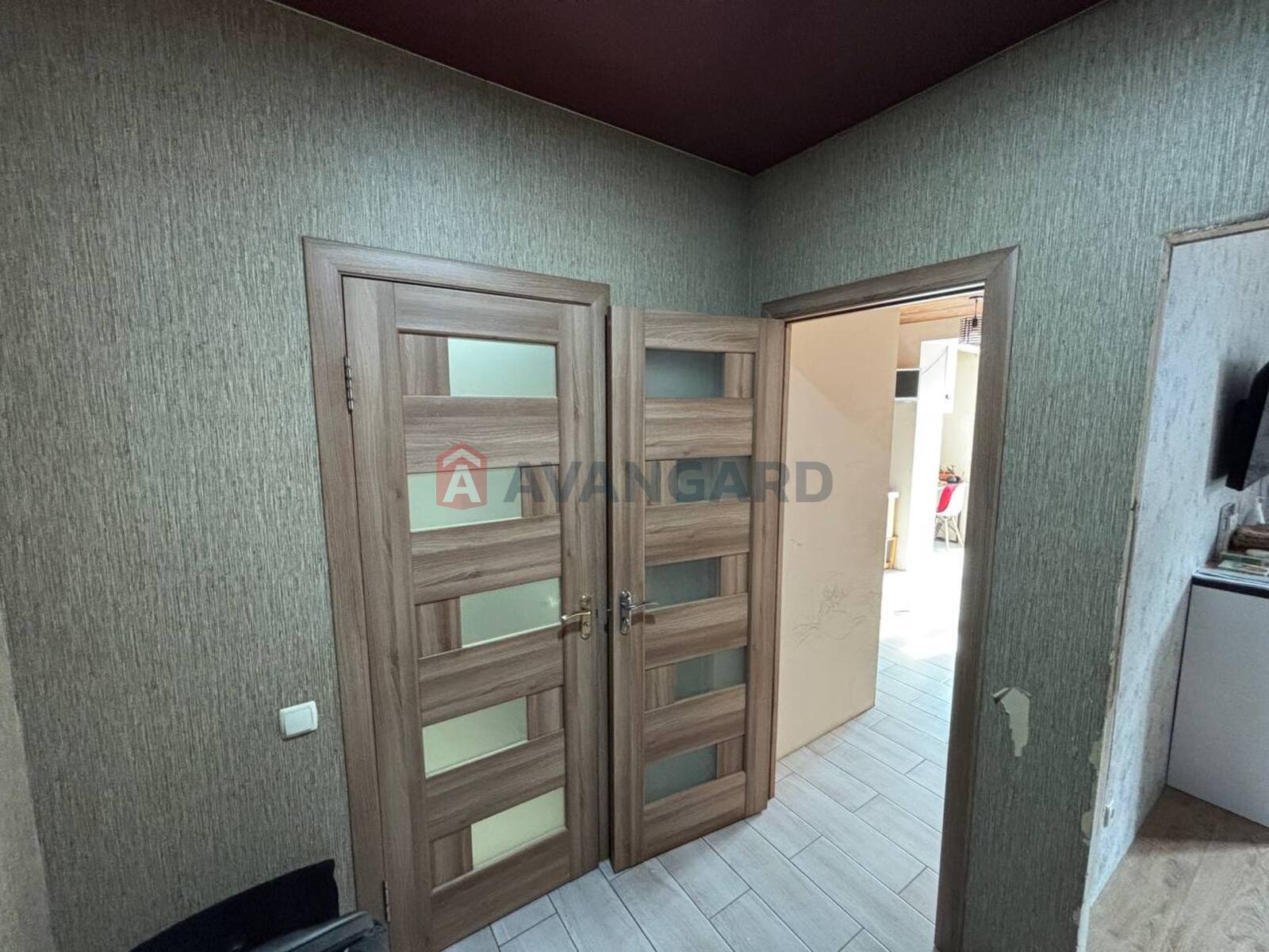 1 ��. ��������, 43/17/11 ��. �., 4/12 ������ ���� 15