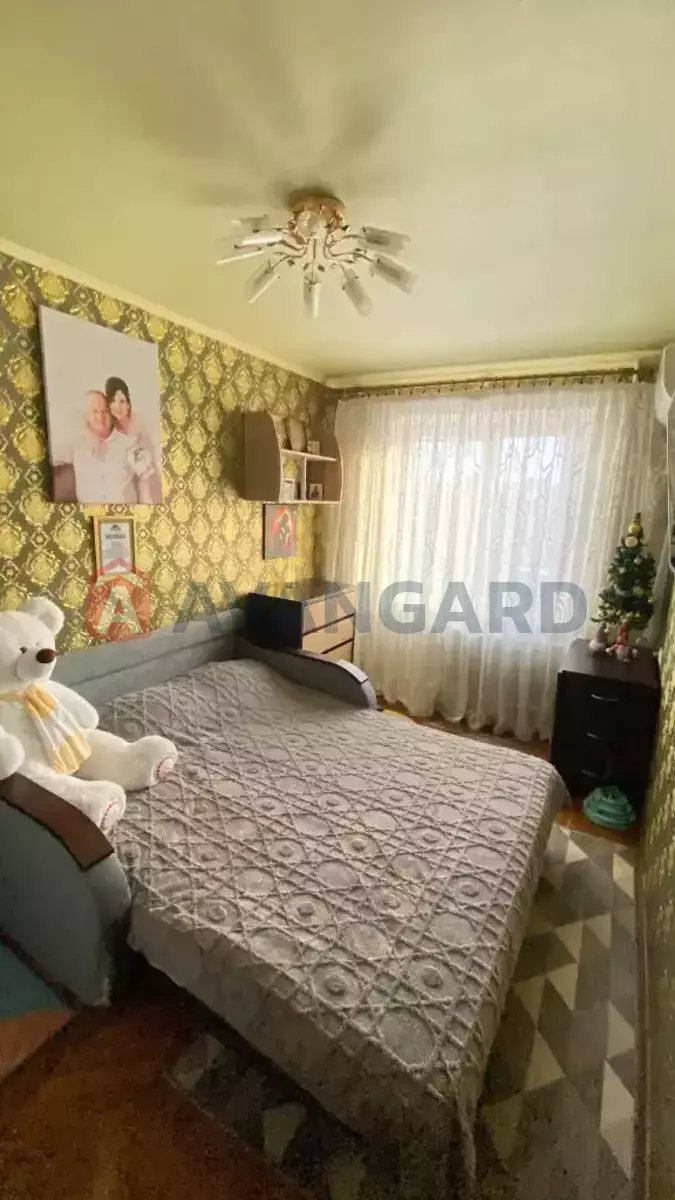 3 ����. ��������, 64/-/7 ��. �., 8/9 ���� ���� 1