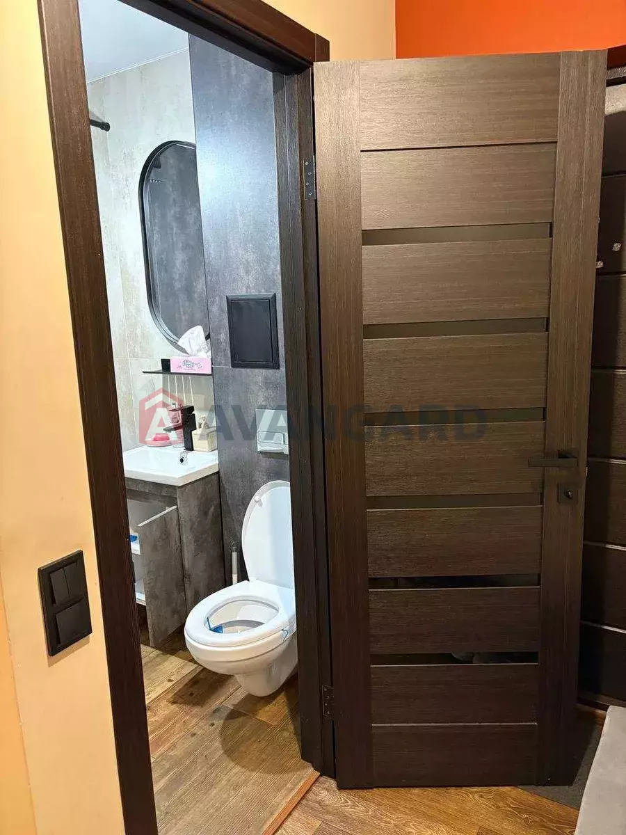 3 . , 57/-/5 . ., 5/5   7