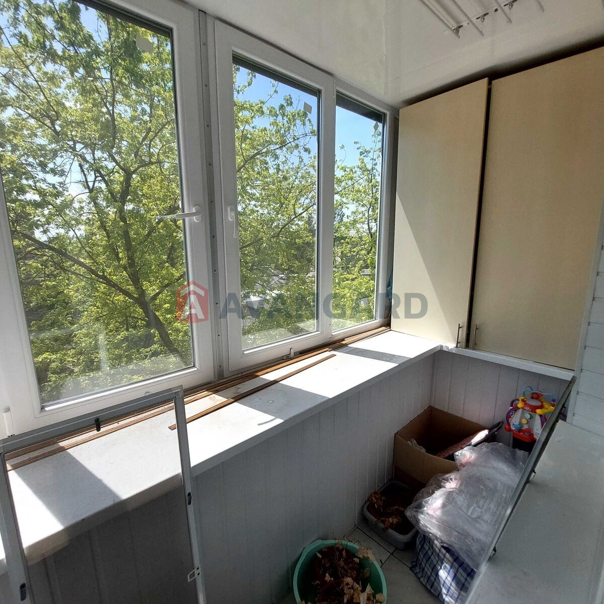 2 ��. ��������, 44/-/7 ��. �., 4/5 ������ ���� 5