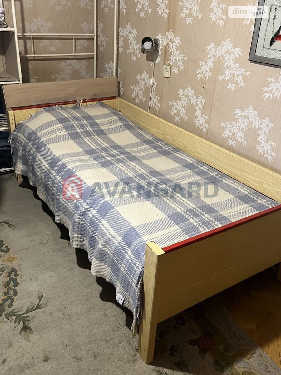 3 ��. ��������, 73/41/8 ��. �., 2/12 ������ ���� 9