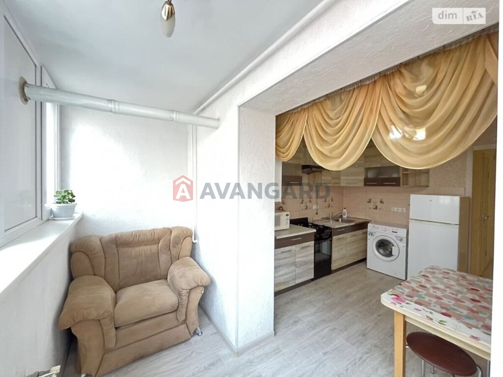 1 ��. ��������, 40/26/14 ��. �., 4/12 ������ ���� 5