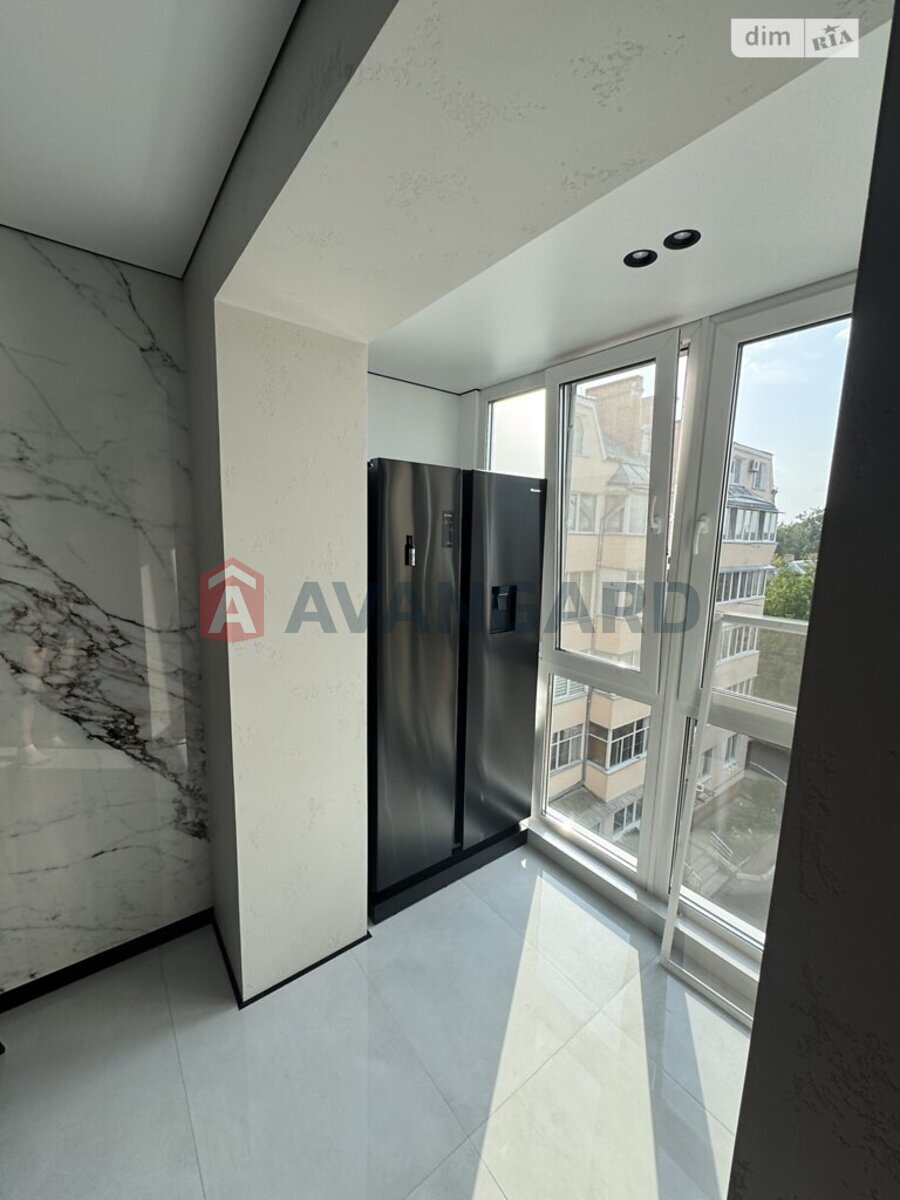 3 ��. ��������, 97/60/17 ��. �., 5/6 ������ ���� 22