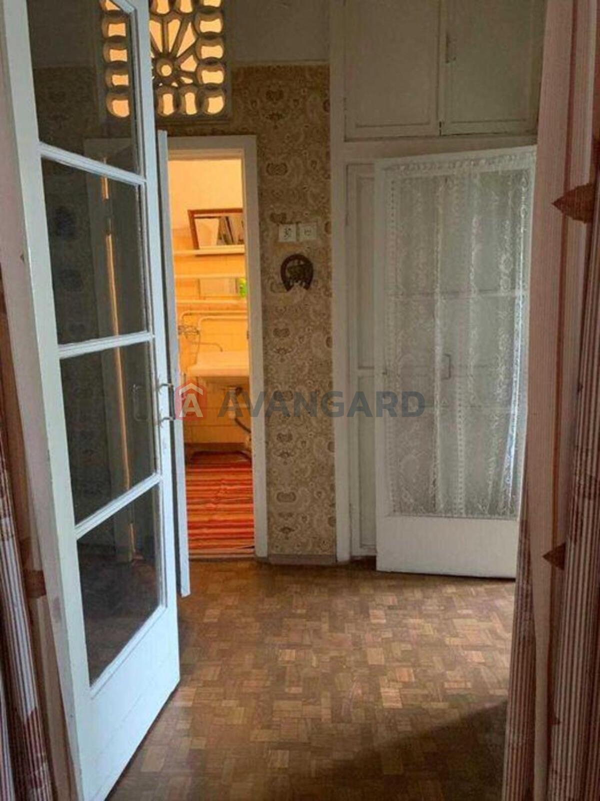 1 ��. ��������, 36/-/9 ��. �., 4/5 ������ ���� 4