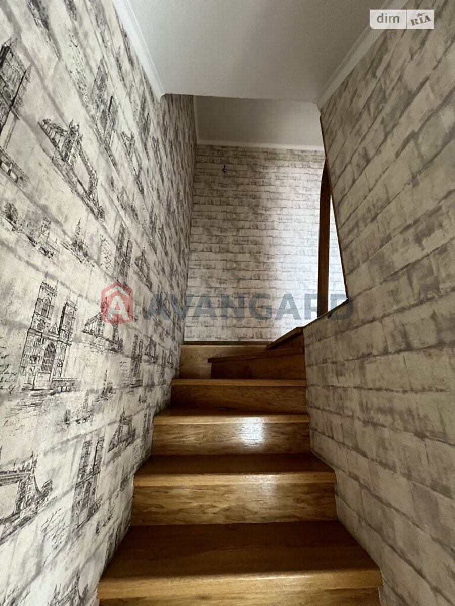 2 ��. ��������, 85/35/20 ��. �., 4/6 ������ ���� 23