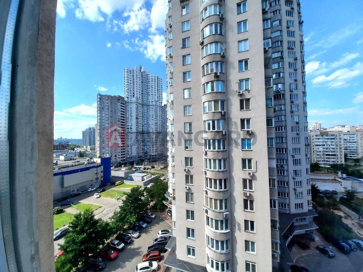 1 . , 36.4 / 17.6 / 8 ? . ., 10/18   6