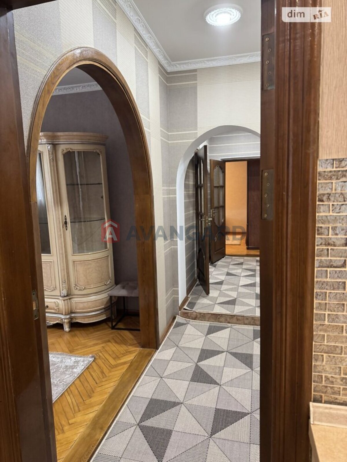 3 ����. ��������, 75/-/9 ��. �., 2/3 ���� ���� 6