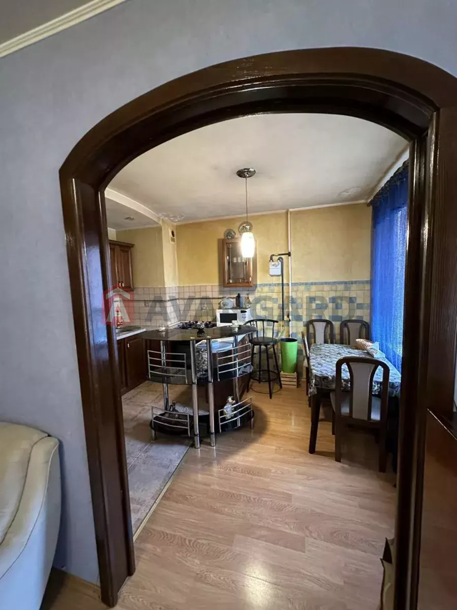 3 ��. ��������, 64/-/9 ��. �., 3/9 ������ ���� 5