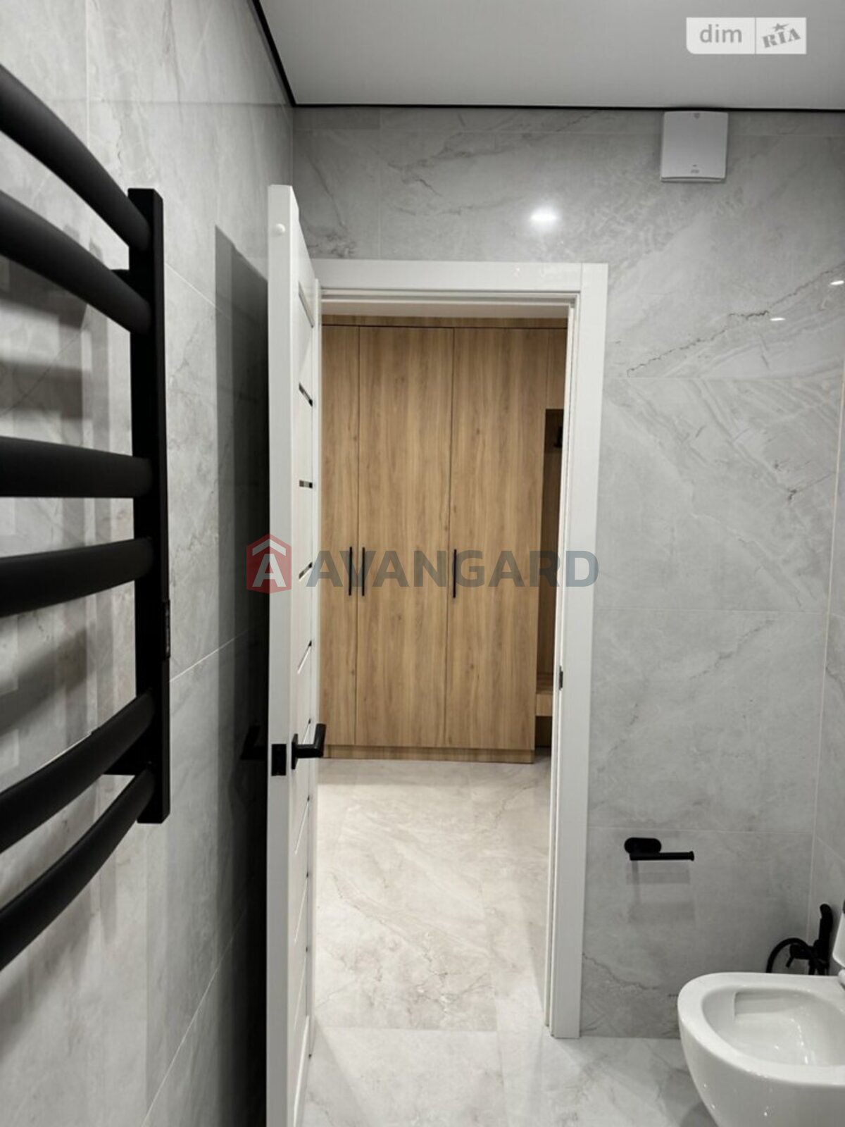 1 . , 44/-/- . ., 8/9   25