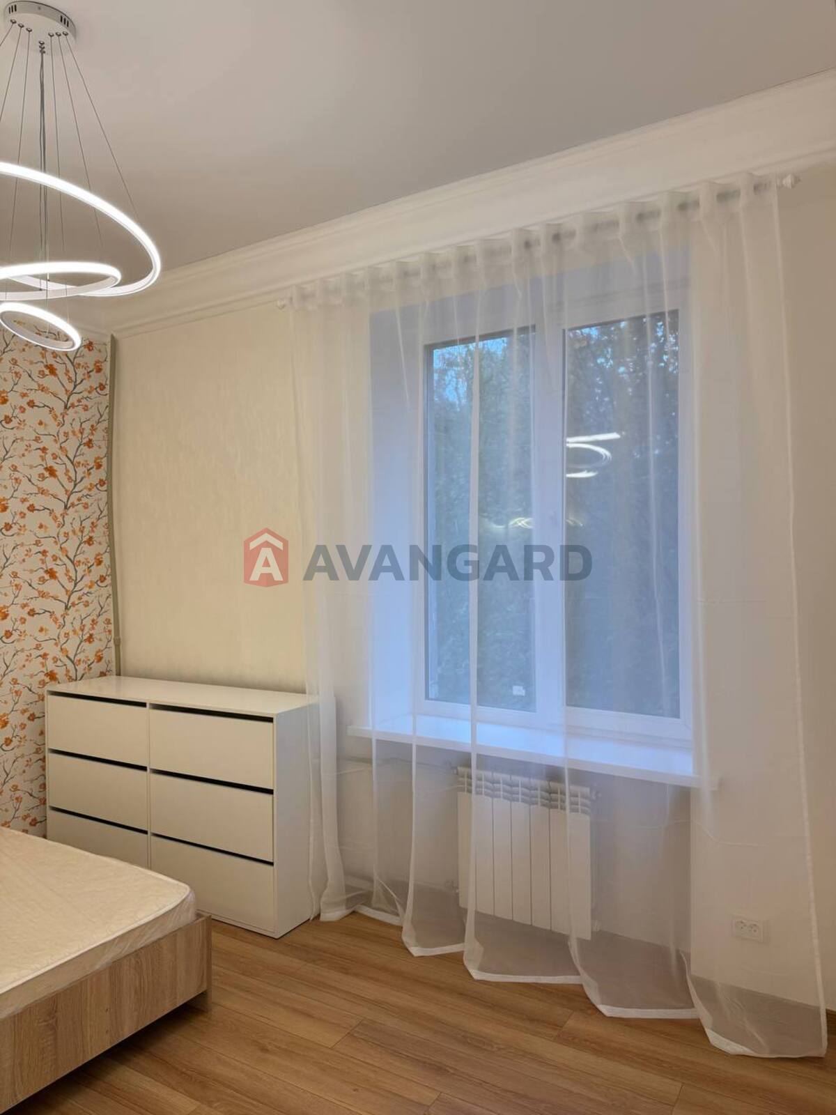 3 . , 70/-/8 . ., 4/5   10