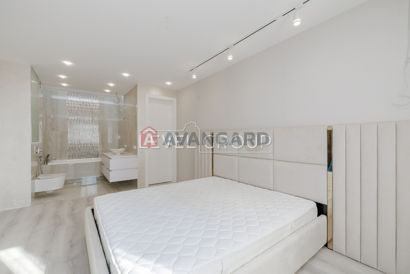 3 ��. ��������, 91/40/27 ��. �., 11/26 ������ ���� 11