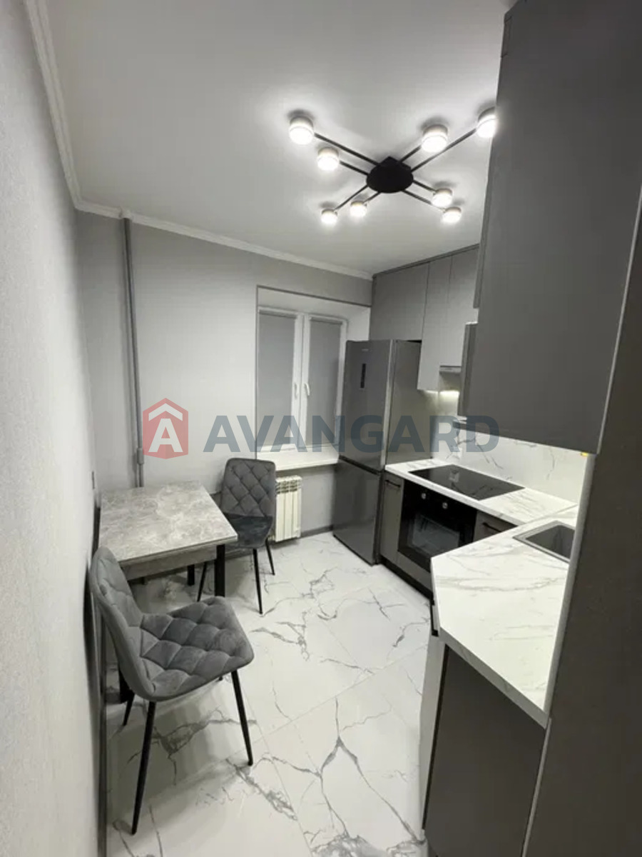 1 ��. ��������, 33/17/6 ��. �., 3/5 ������ ���� 5