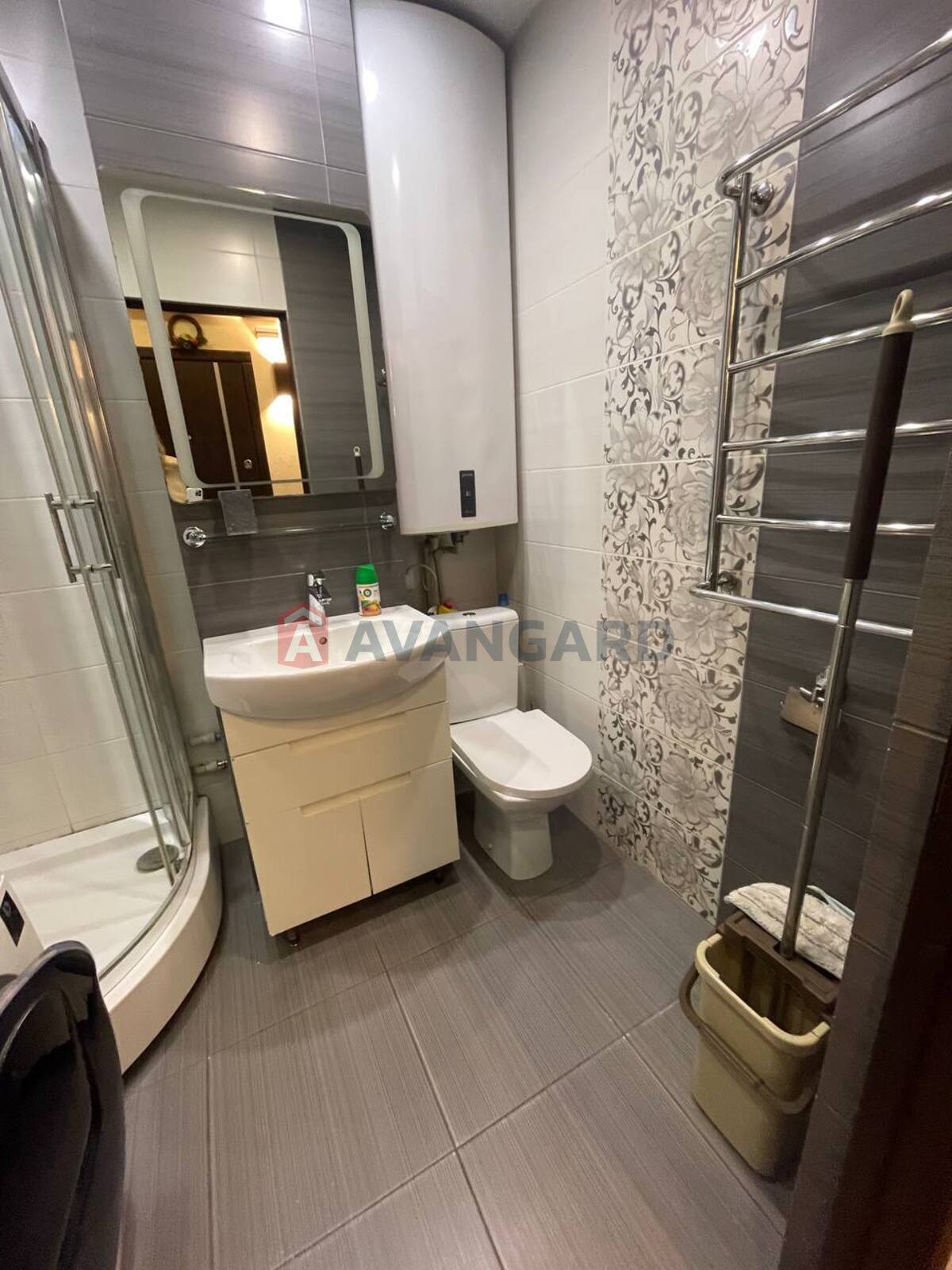 2 ��. ��������, 44/-/6 ��. �., 4/5 ������ ���� 12