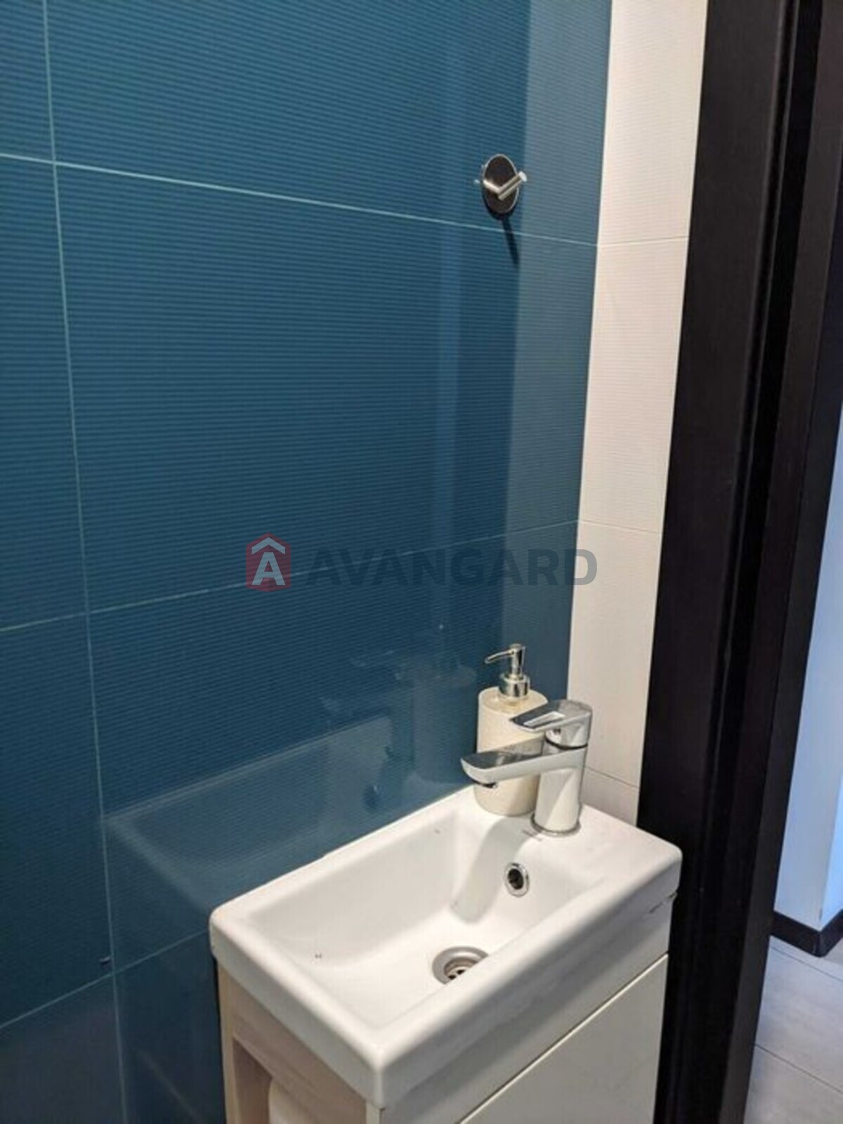 4 . , 102/-/10 . ., 9/10   11