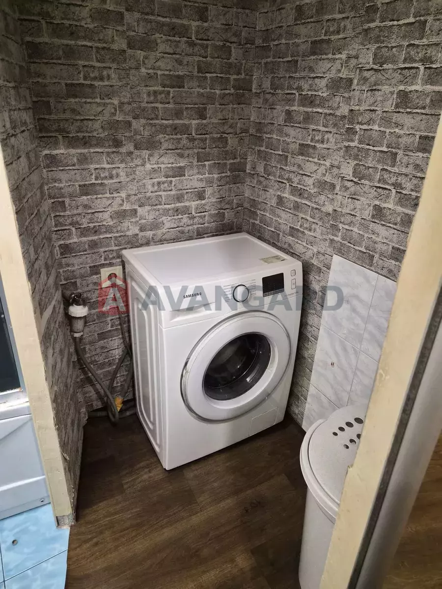 2 ��. ��������, 43/-/9 ��. �., 3/5 ������ ���� 9