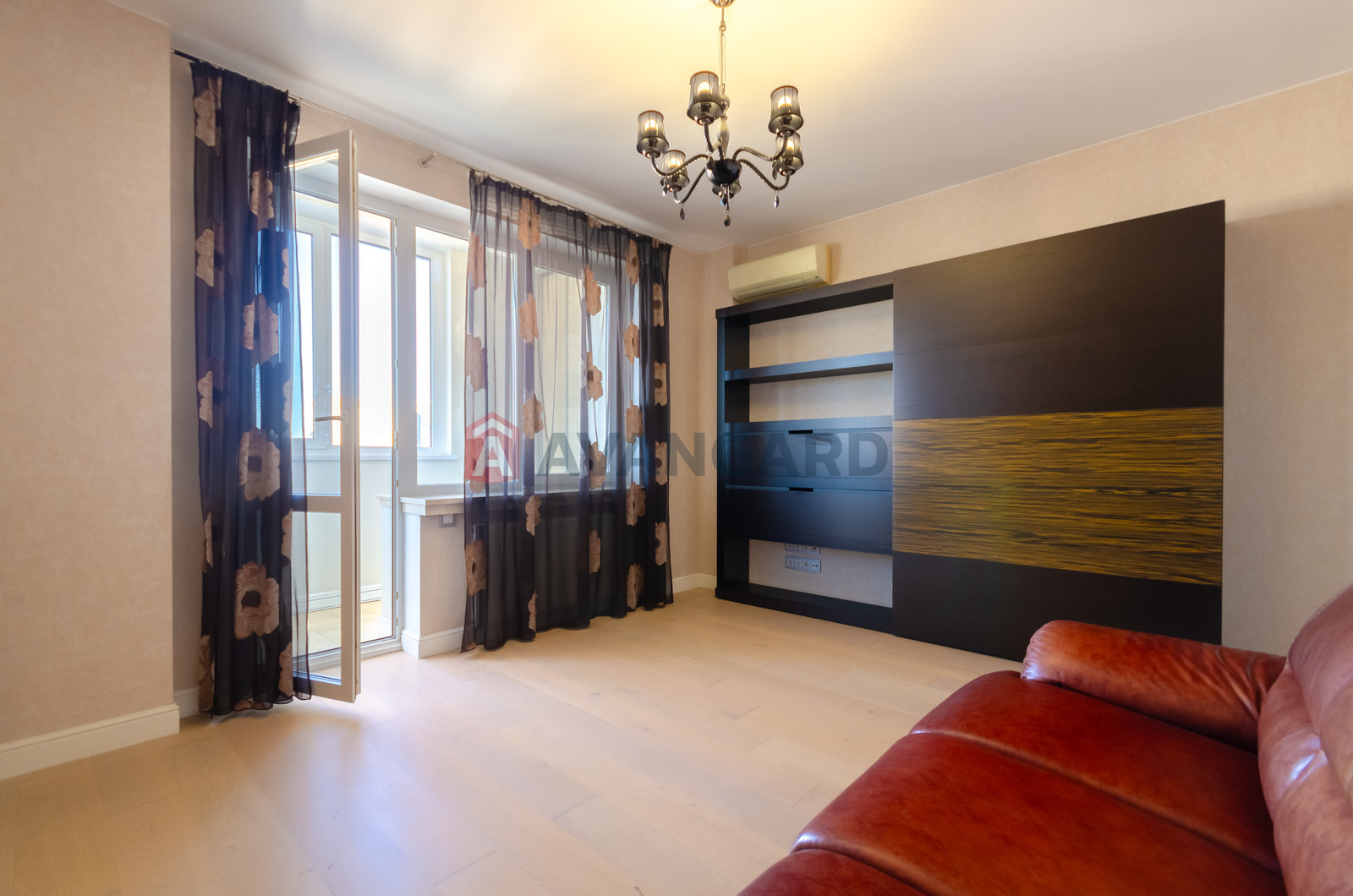 4 ��. ��������, 201.7/-/35 ��. �., 16/18 ������ ���� 20