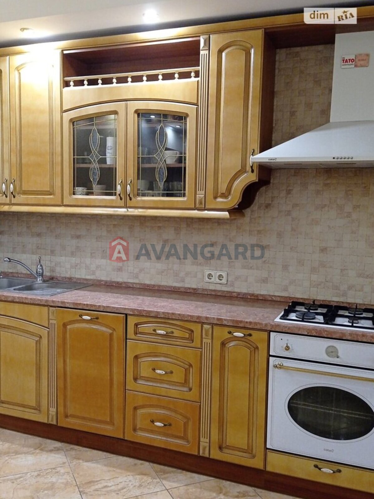 3 ��. ��������, 103/56/13 ��. �., 2/9 ������ ���� 3