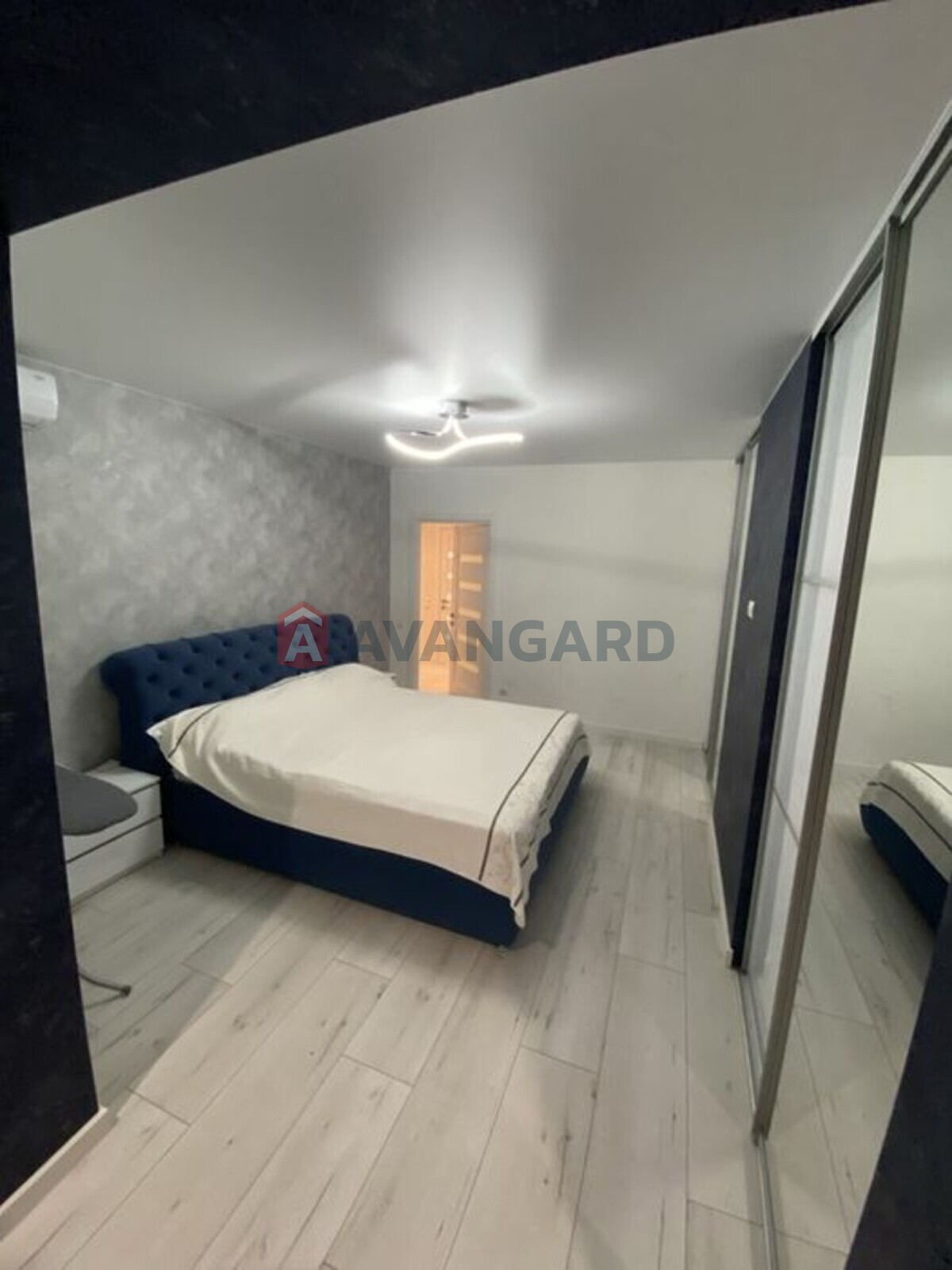 2 ����. ��������, 80/-/18 ��. �., 9/12 ���� ���� 3