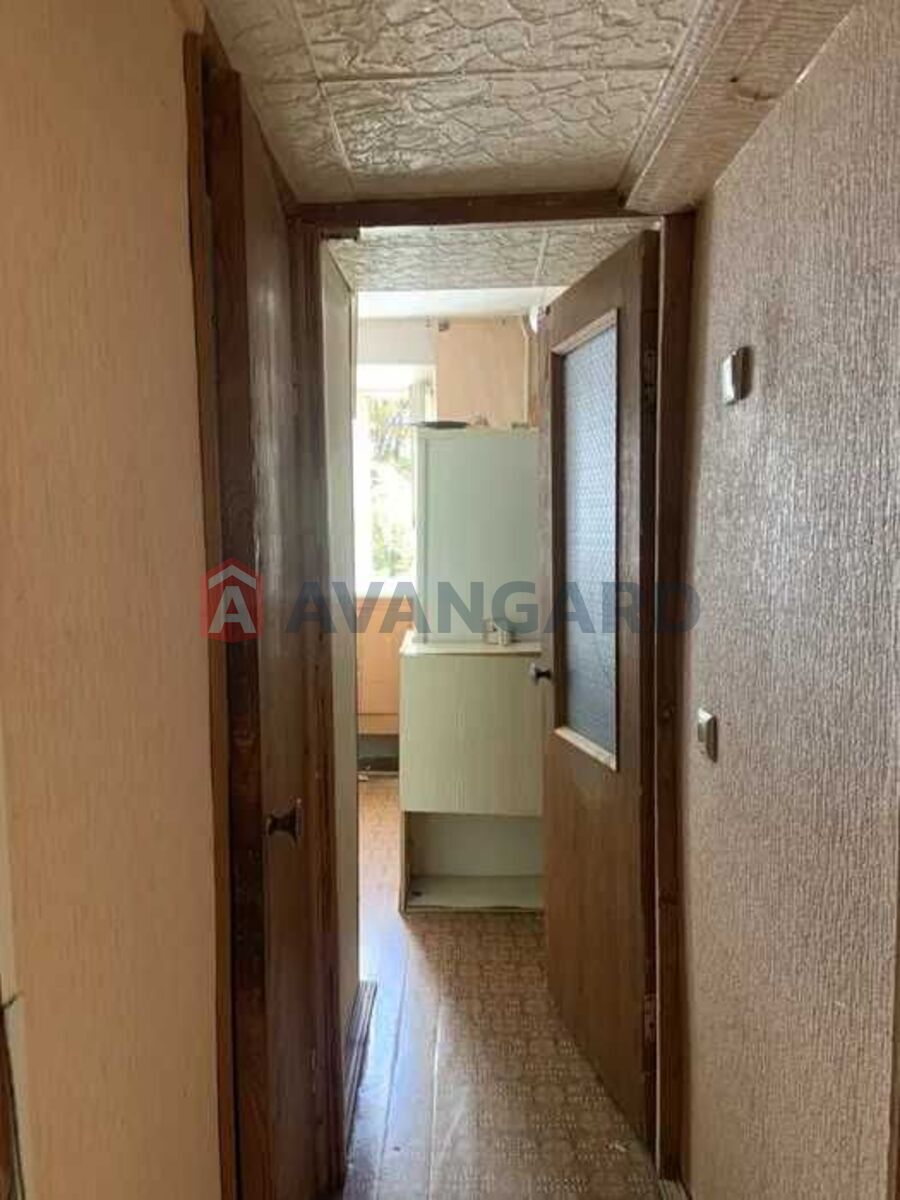 1 ��. ��������, 30/-/6 ��. �., 2/5 ������ ���� 8