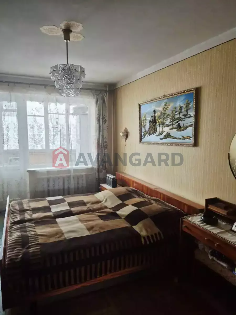 3 ����. ��������, 69/49/9 ��. �., 5/9 ���� ���� 4