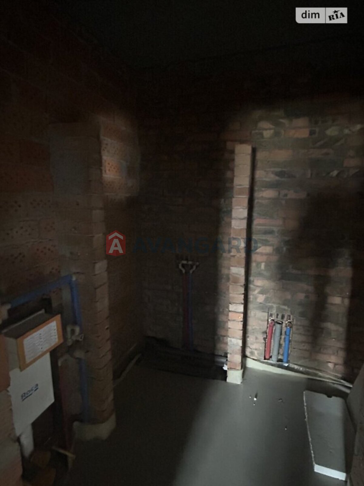 2 ��. ��������, 57/-/- ��. �., 9/10 ������ ���� 4