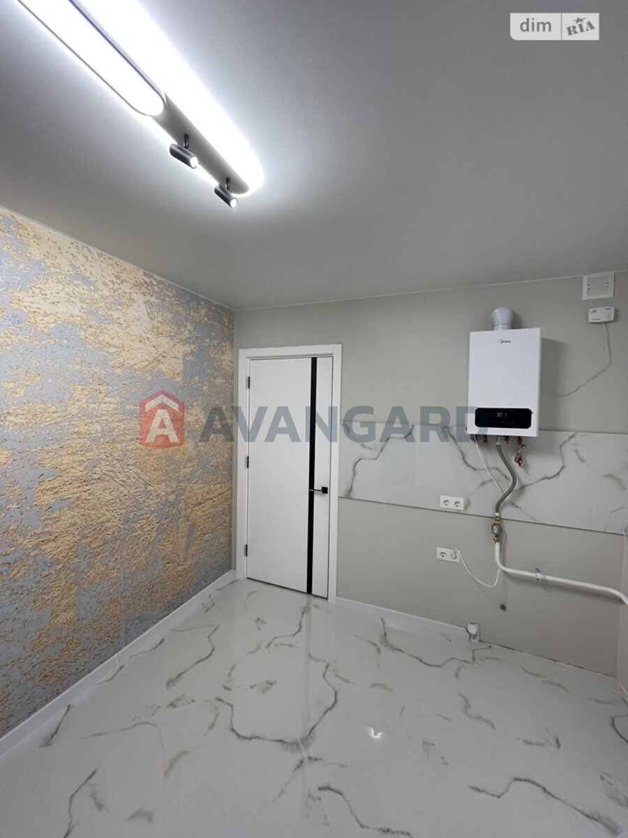 1 ��. ��������, 43/17/10 ��. �., 4/9 ������ ���� 2